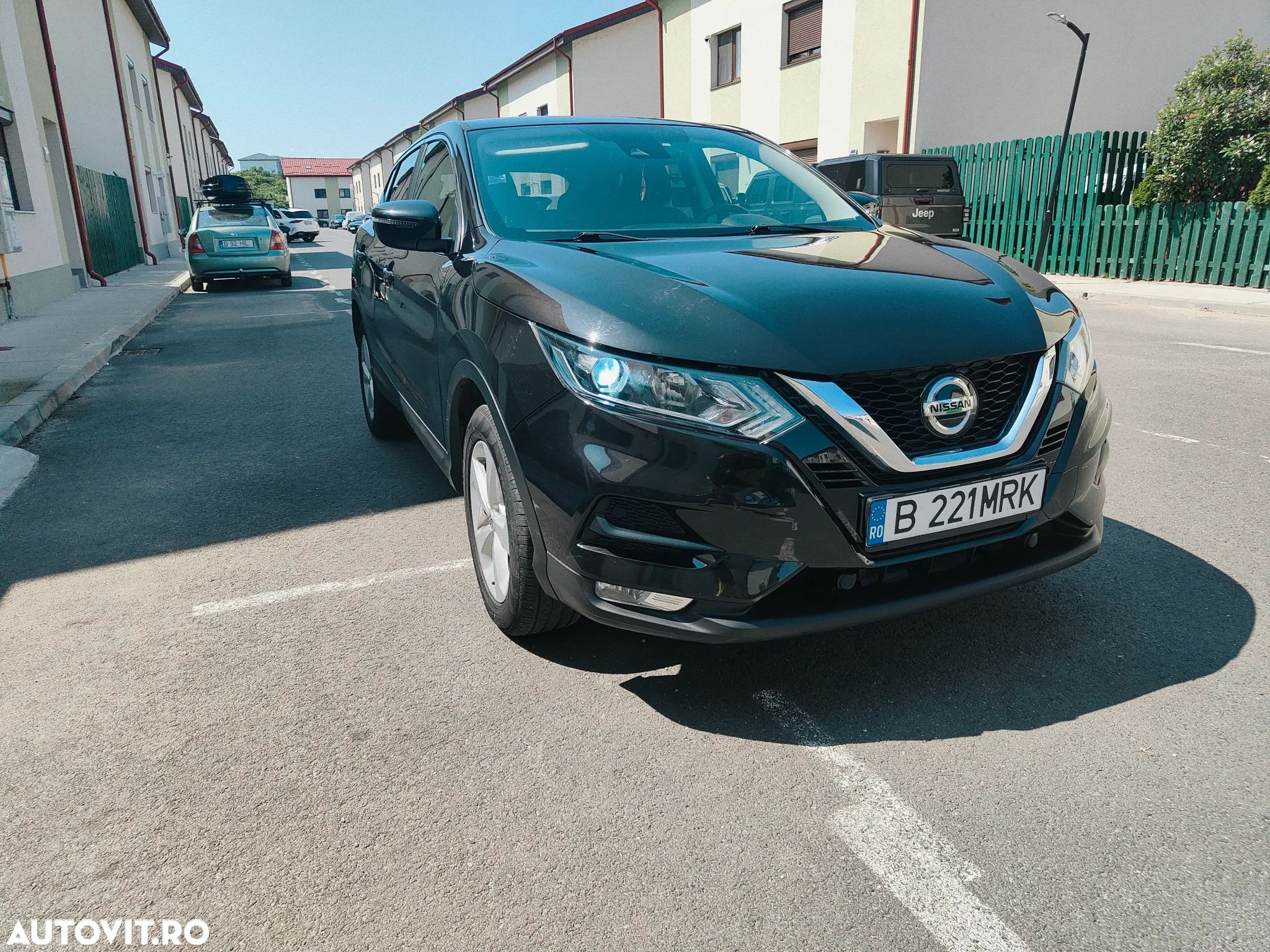 Nissan Qashqai - 1