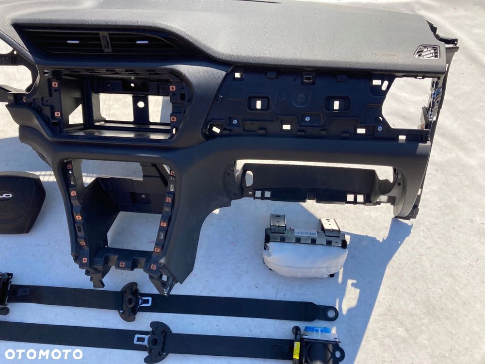 dr5 evo deska kokpit konsola poduszki pasy - 6