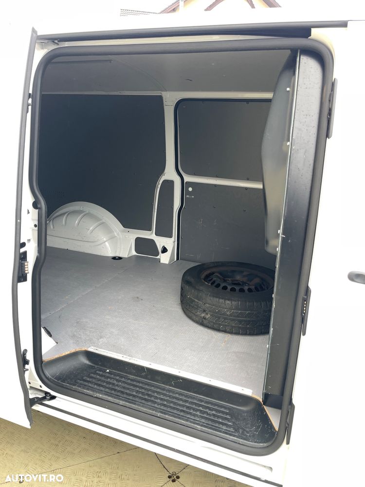 Volkswagen Transporter 2.0TDI  LUNG  2CULISANTE  USI SPATE - 21