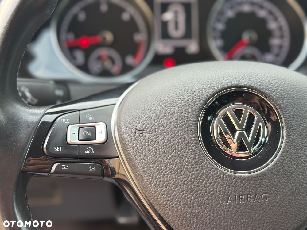 Volkswagen Golf 2.0 TDI (BlueMotion Technology) Highline - 23