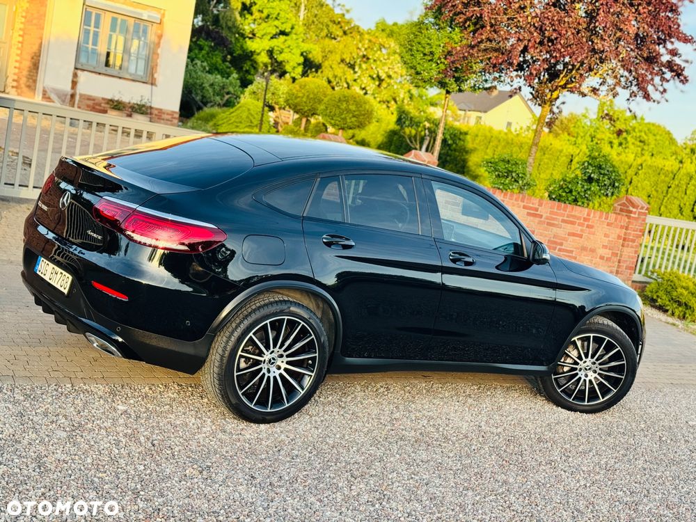 Mercedes-Benz GLC 300 d 4Matic 9G-TRONIC AMG Line Plus - 32