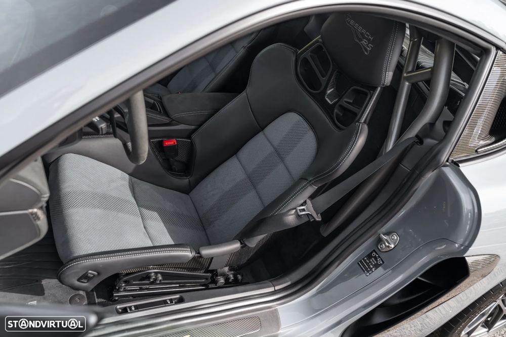 Porsche 718 Cayman GT4 RS - 30