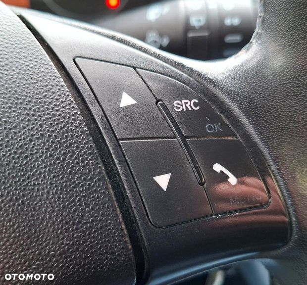 Fiat Grande Punto Actual 1.4 8V Estiva Blue&Me Euro5 - 18