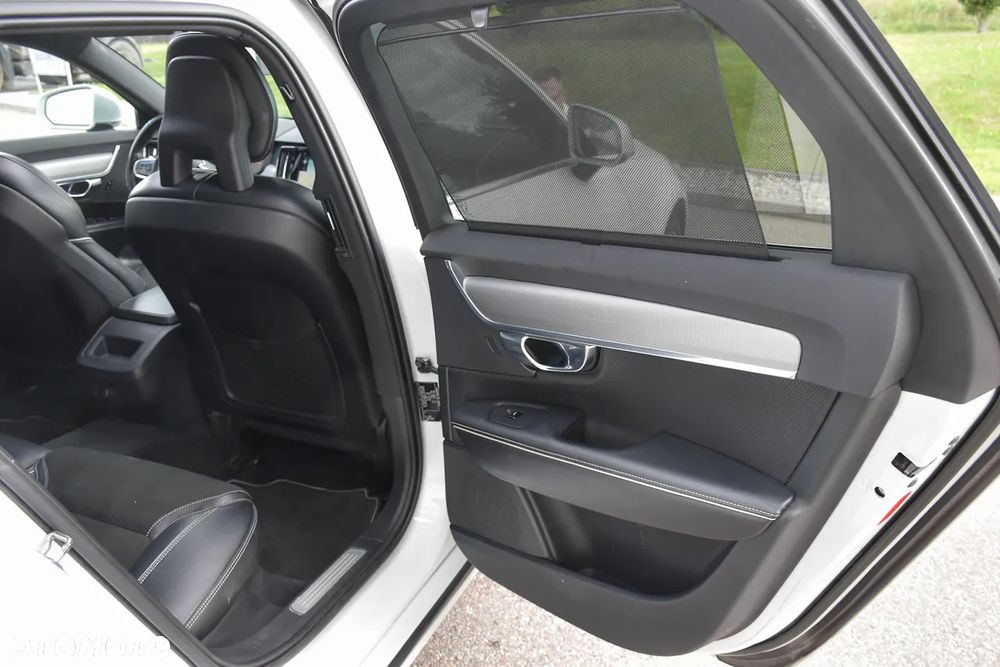 Volvo V90 D4 Geartronic R Design - 32