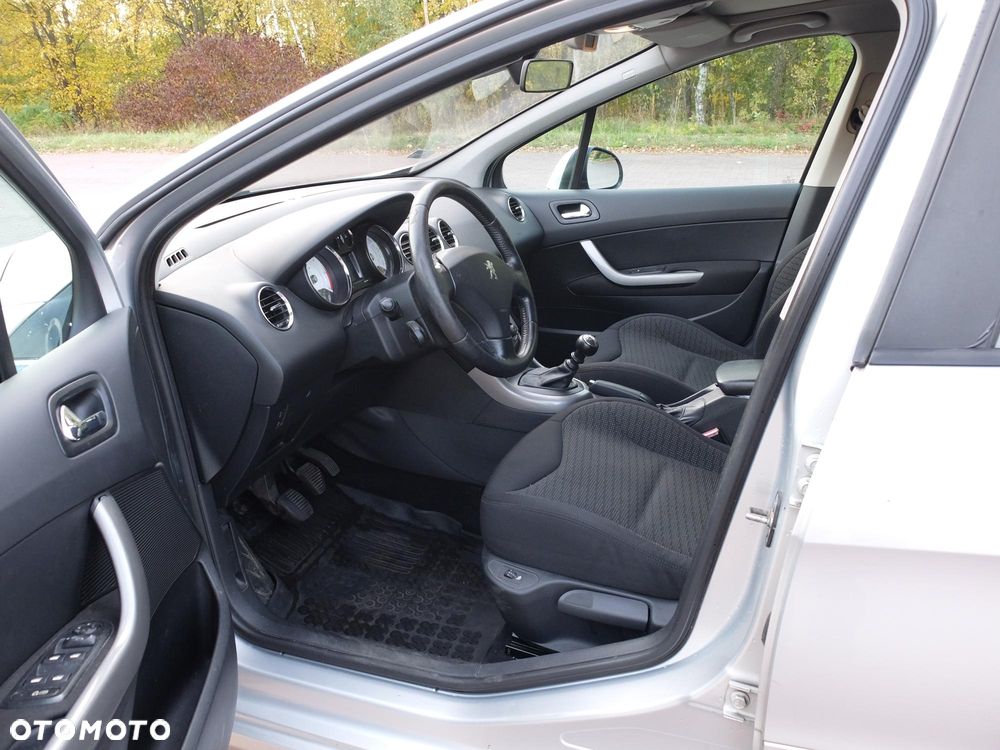 Peugeot 308 2010 photo 3