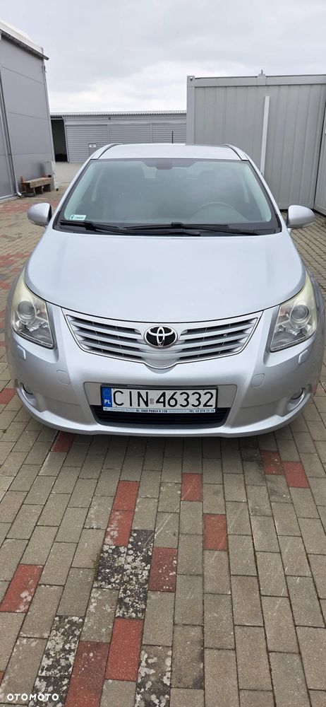 Toyota Avensis - 2