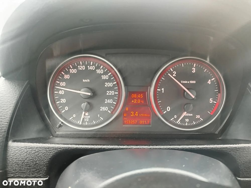 BMW X1 sDrive18d xLine - 15