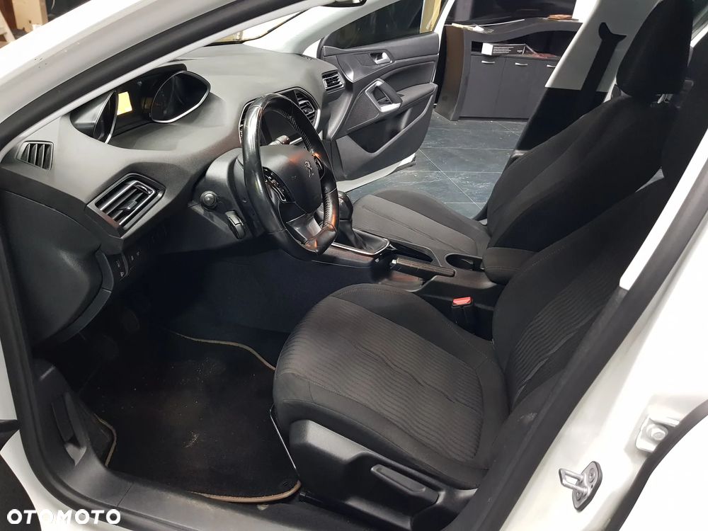 Peugeot 308 2016 photo 4