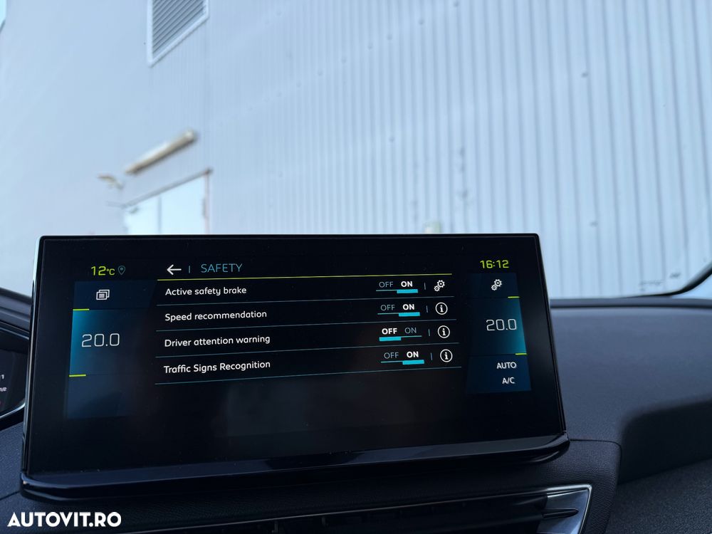 Peugeot 3008 225 e-EAT8 GT Pack - 12