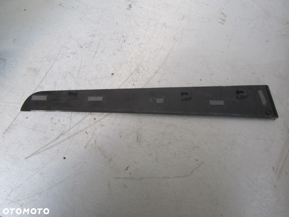 Iveco Daily 14->2.3 HPI listwa dekor drzwi lewy przód - 2