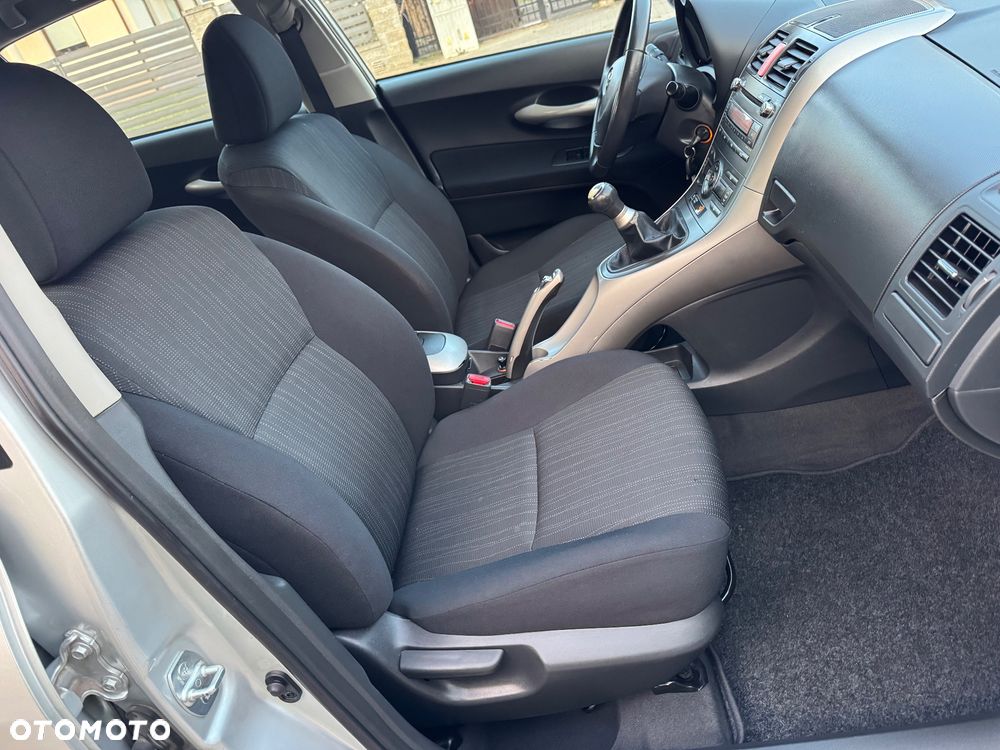 Toyota Auris 1.33 VVT-i Terra - 31