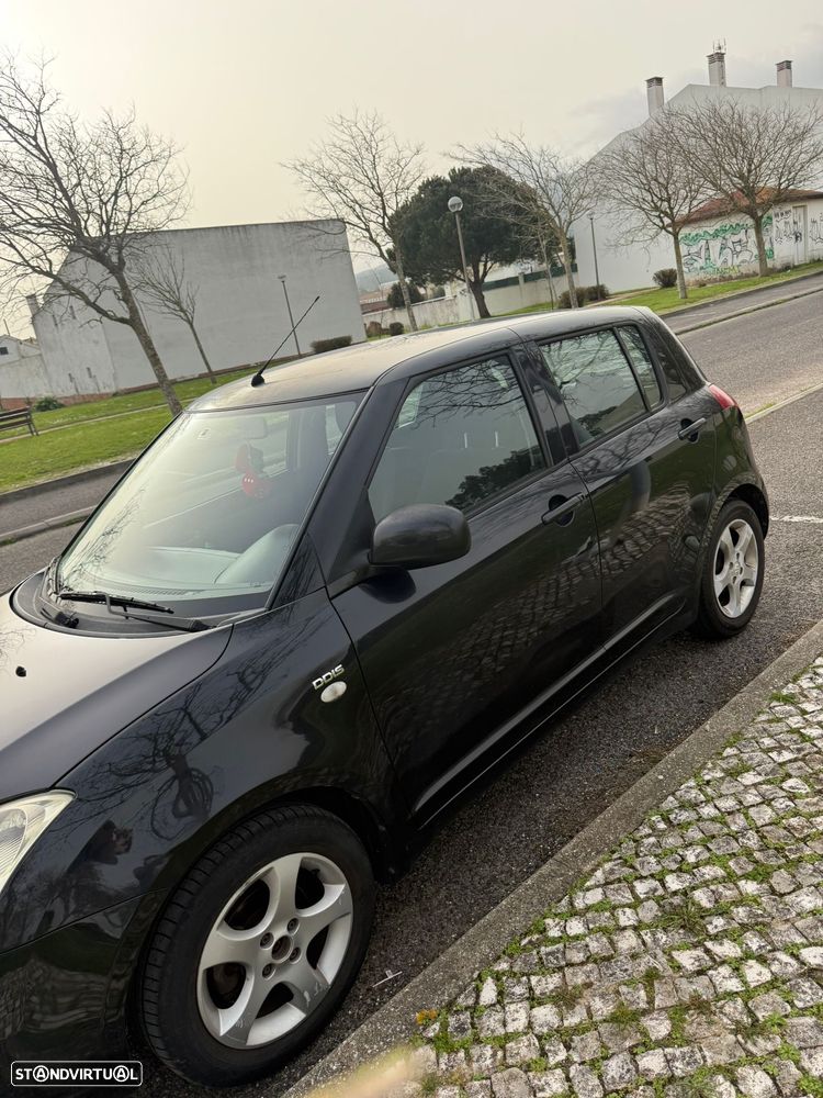 Suzuki Swift 1.3 DDiS GL - 4