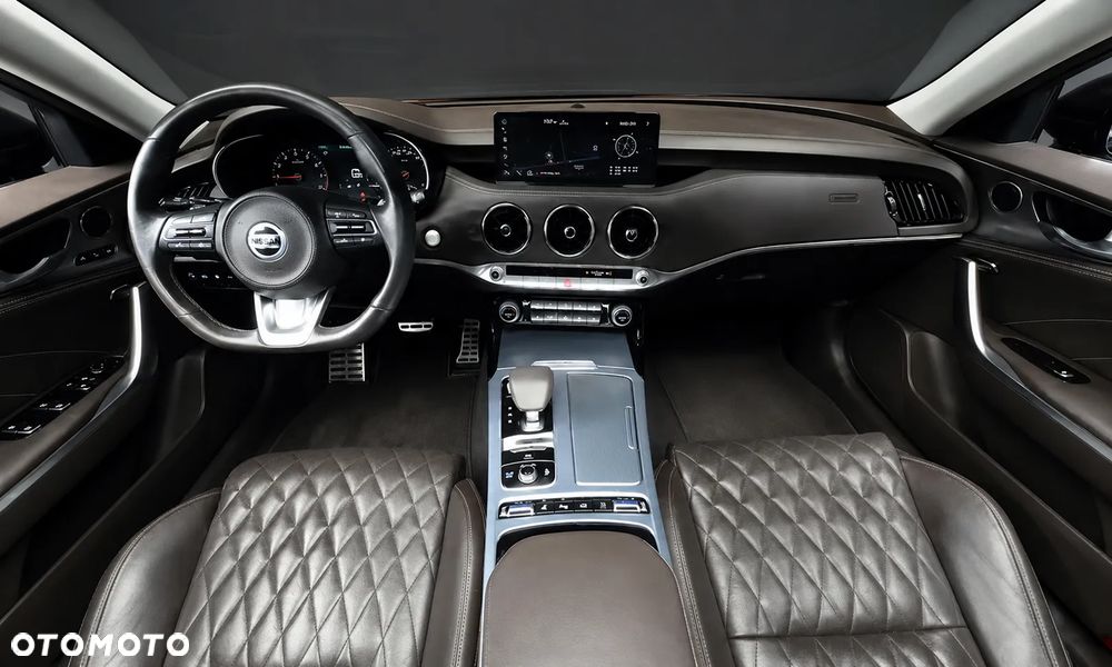 Kia Stinger - 14
