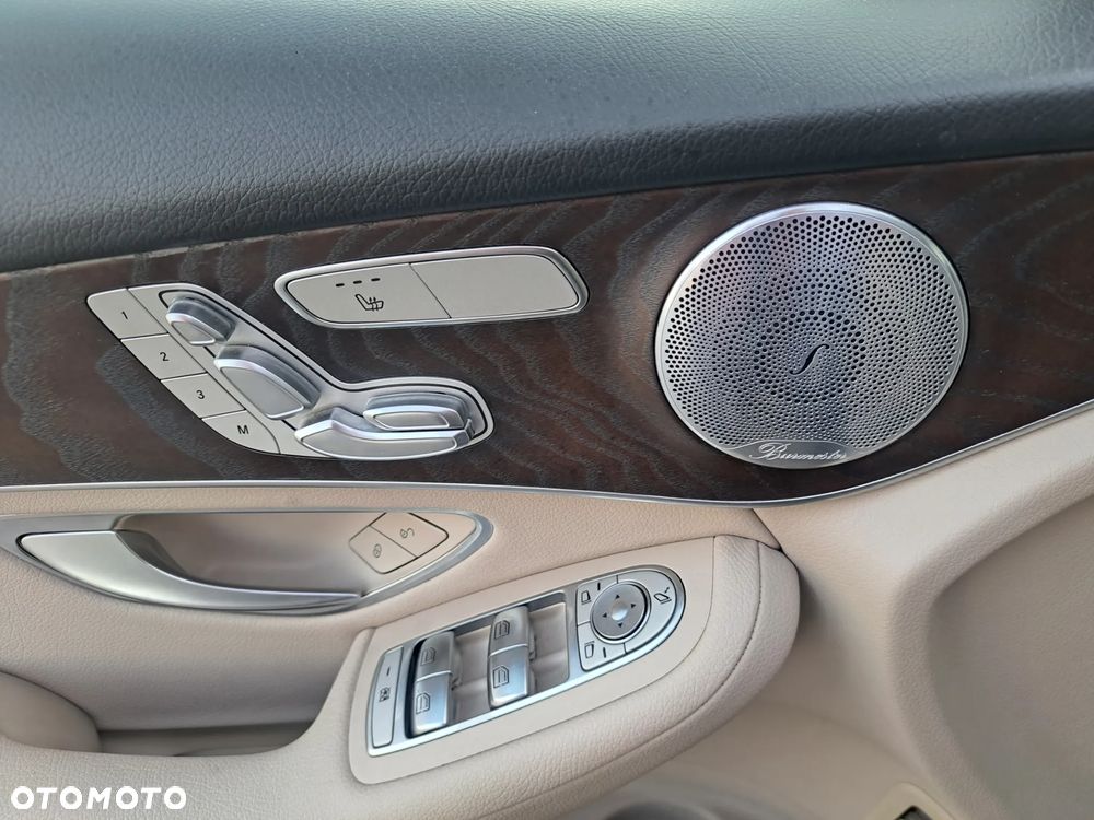 Mercedes-Benz GLC - 23