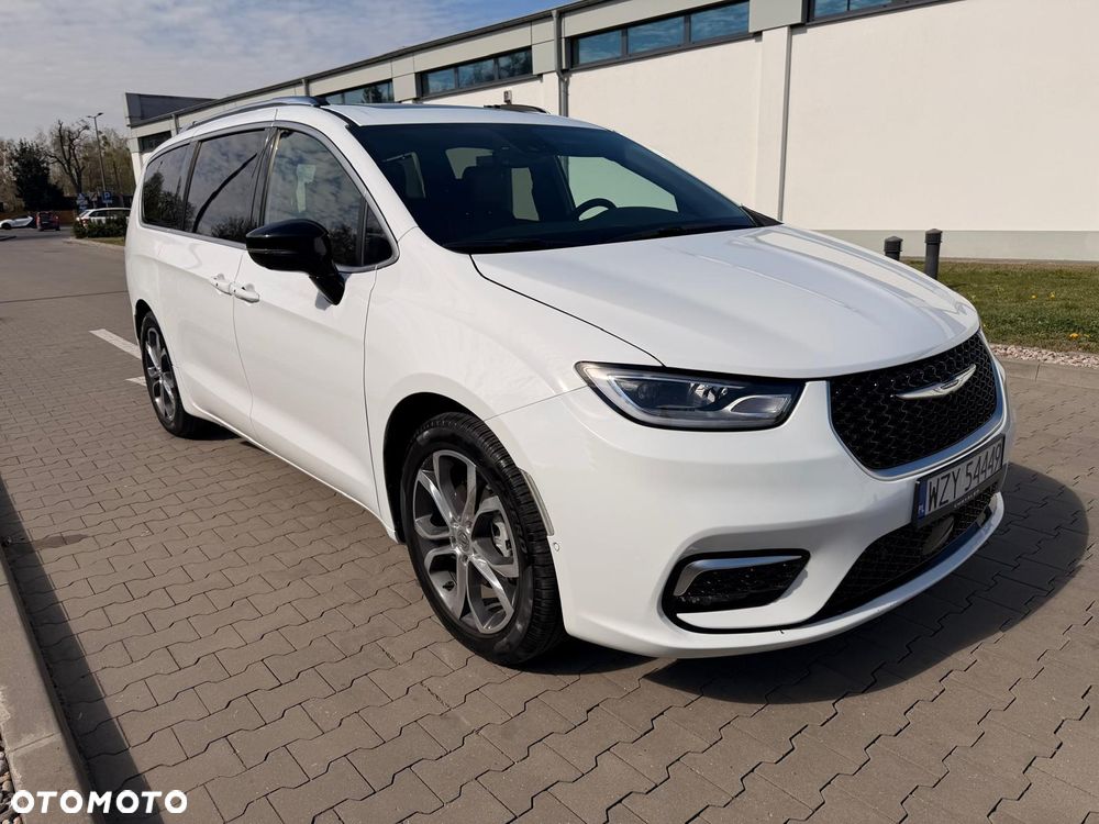 Chrysler Pacifica - 15