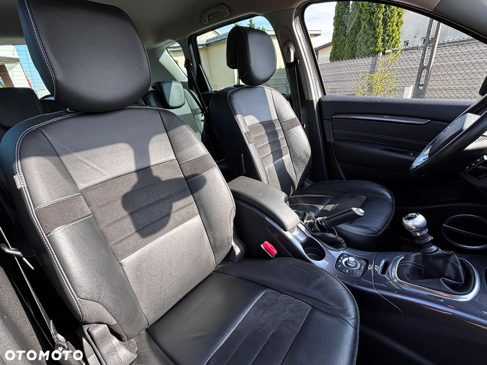 Renault Scenic Energy TCe 130 S&S Bose Edition - 16