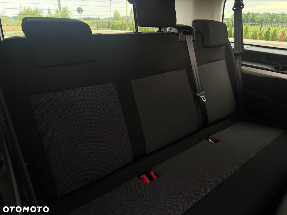 Peugeot Traveller 2.0 BlueHDi Standard Business - 23