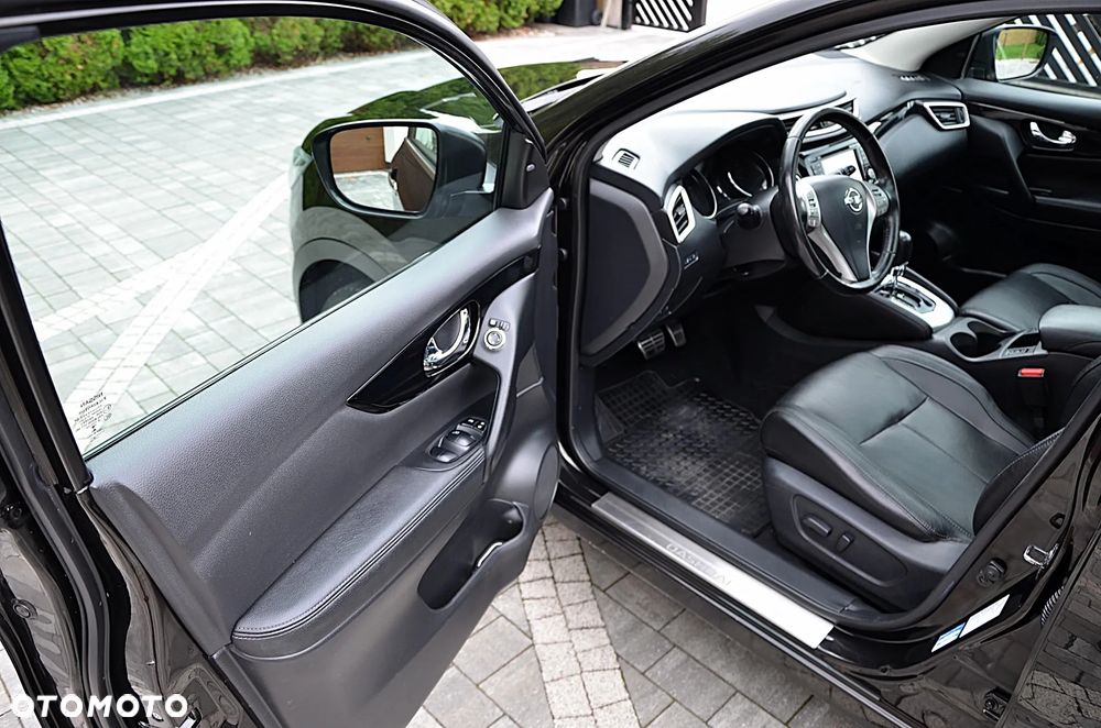 Nissan Qashqai 1.6 DCi Xtronic TEKNA - 15