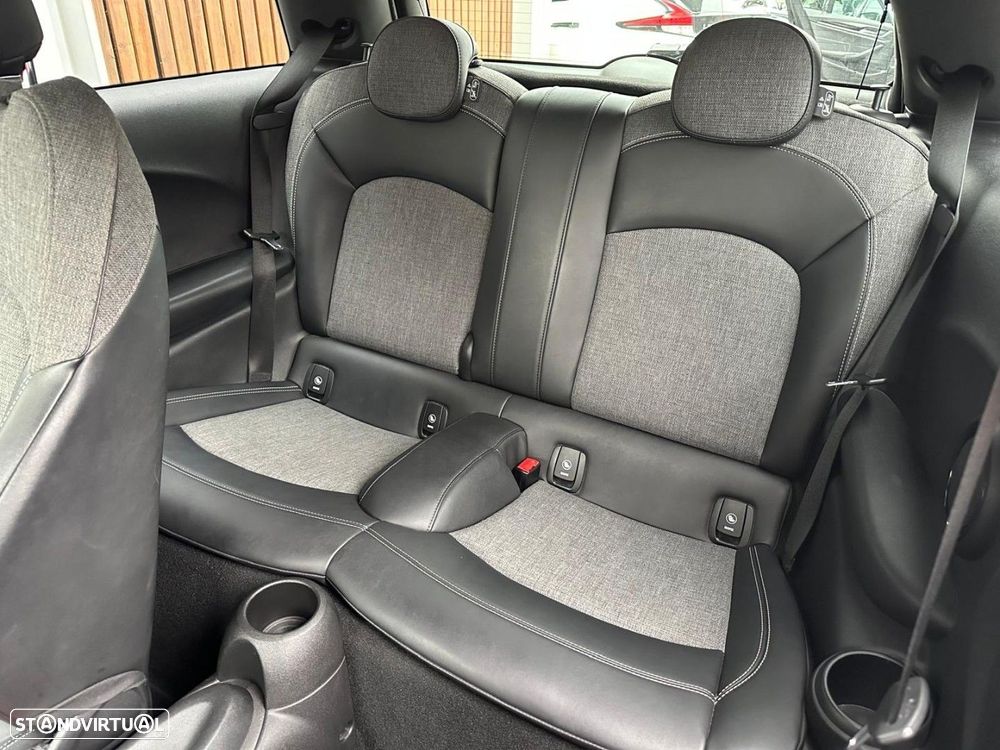 MINI 3 Portas Cooper D - 10