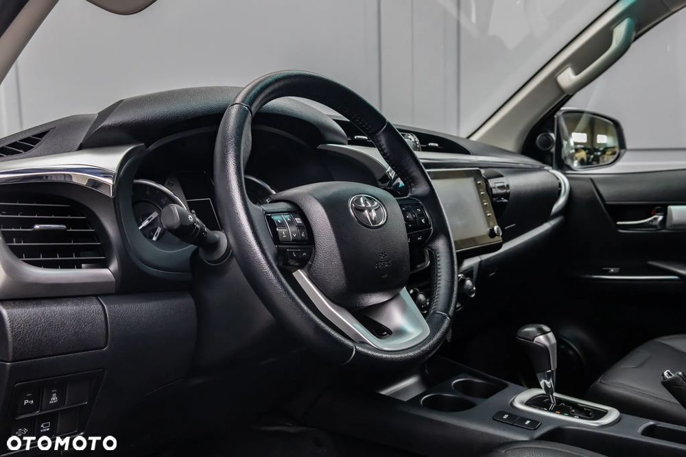 Toyota Hilux 2.8 D-4D Double Cab SR5+ 4x4 - 6
