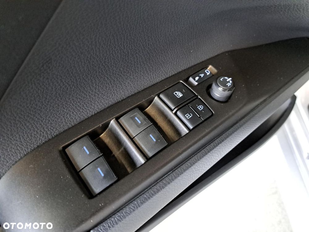 Toyota Camry 2.5 Hybrid Comfort CVT - 36