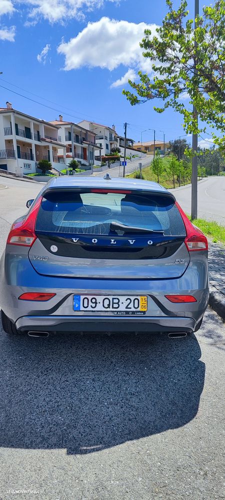 Volvo V40 2.0 D3 Summum - 10