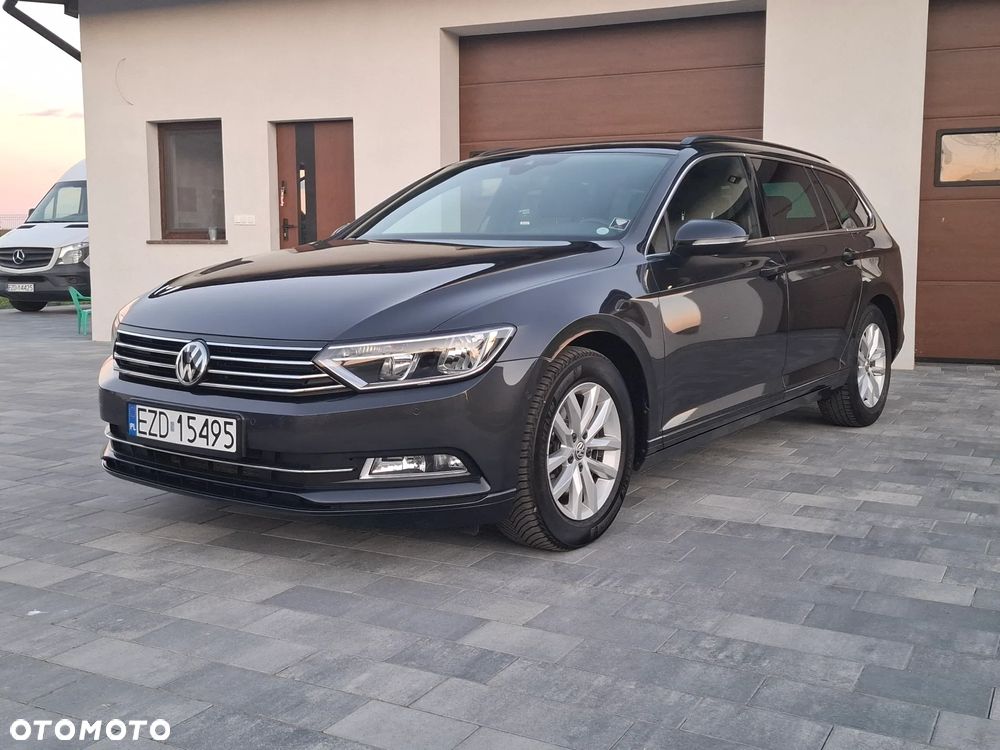 Volkswagen Passat 1.5 TSI OPF DSG Comfortline - 2