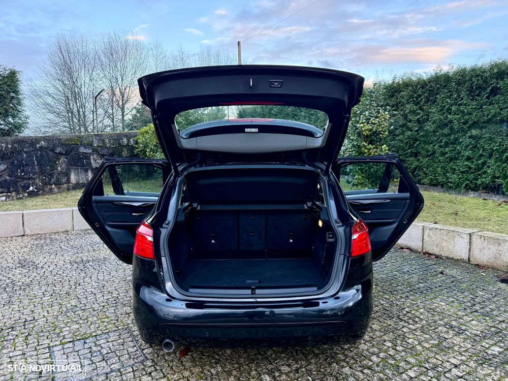 BMW 216 Active Tourer d Line Sport - 25