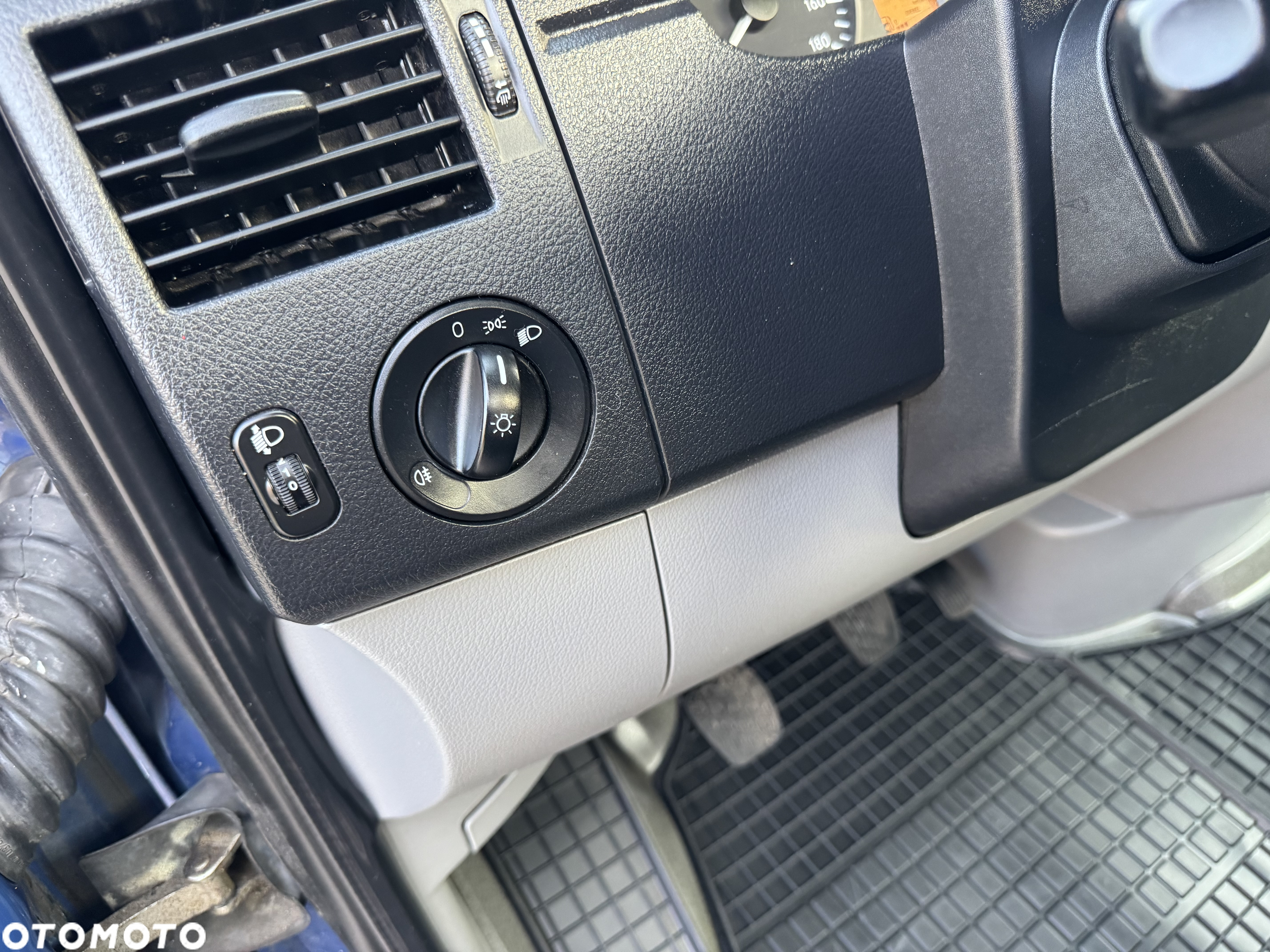 Mercedes-Benz Sprinter - 28