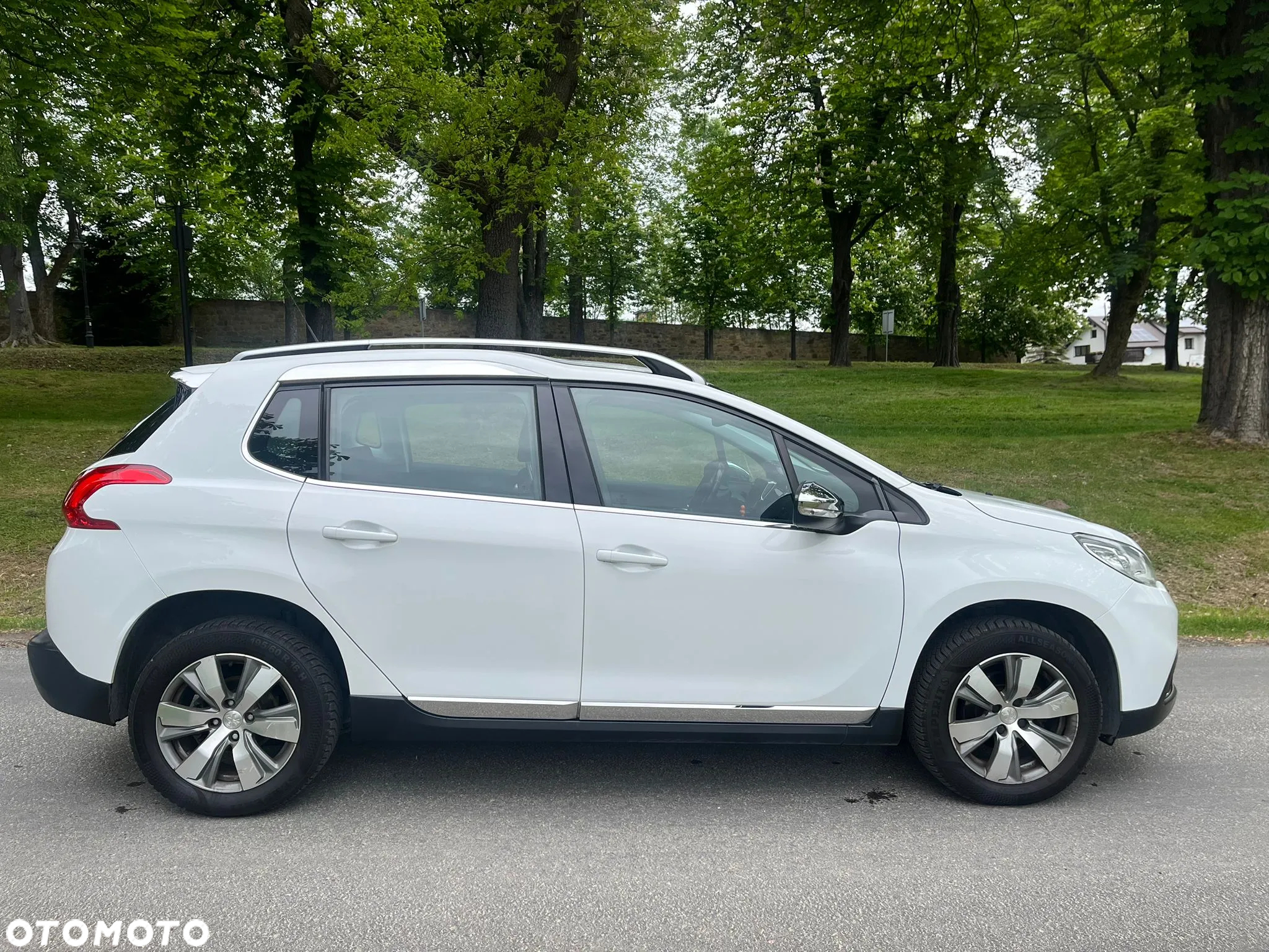 Peugeot 2008 1.2 Pure Tech Style EU6 - 9