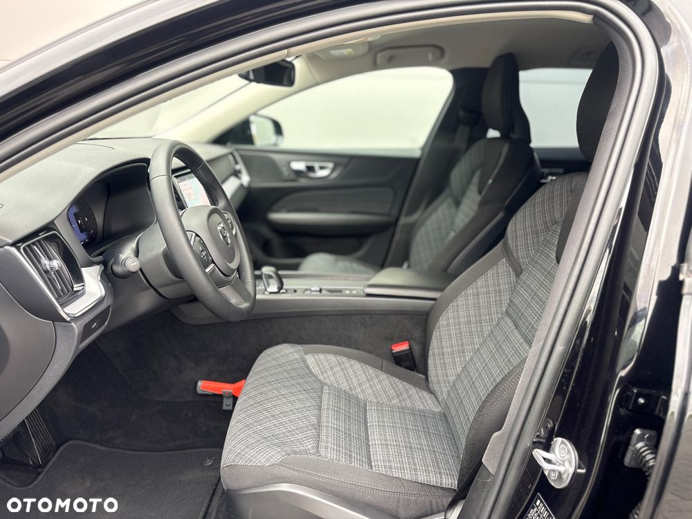 Volvo V60 B3 B Geartronic Momentum Pro - 19