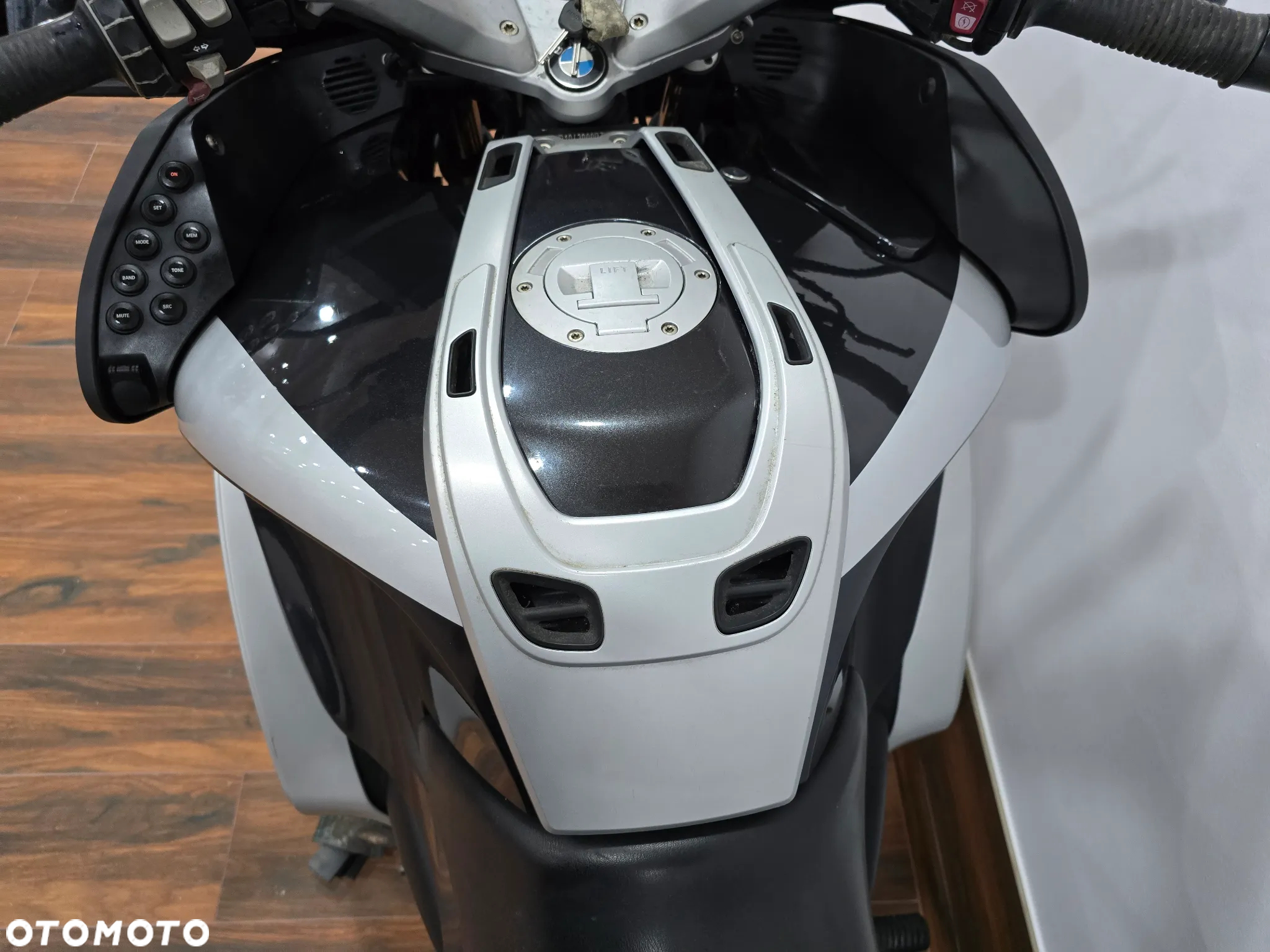 BMW RT - 18