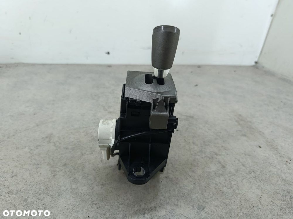 LEWAREK ZMIANY BIEGÓW TOYOTA PRIUS II 89451-47030  192300-2020 1.5 16V - 1