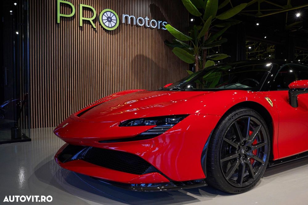 Ferrari SF90 Stradale - 11