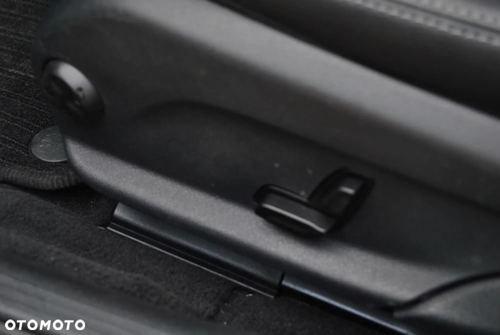 Mercedes-Benz Klasa C 200 (BlueTEC) d 7G-TRONIC - 12