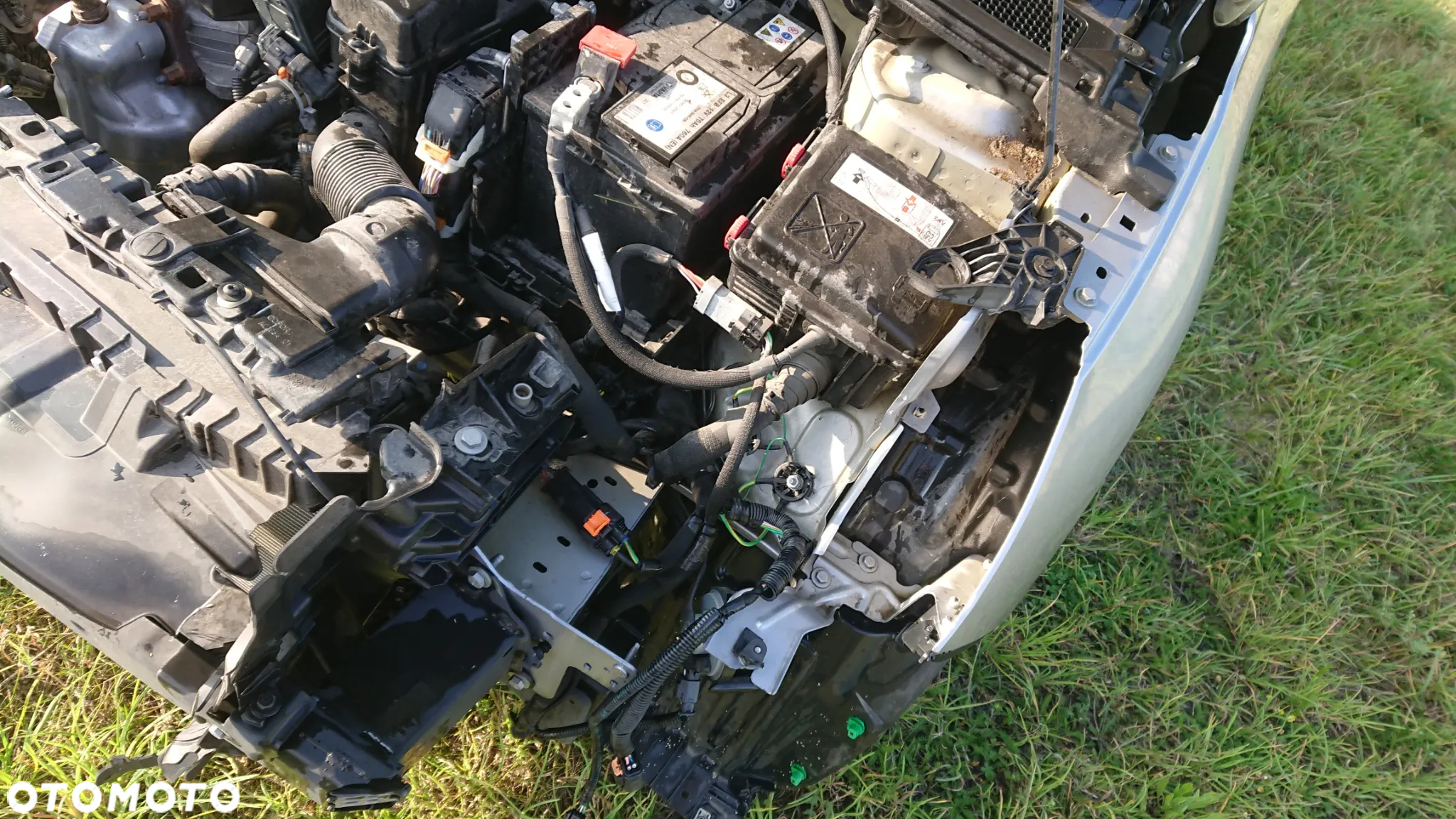 Peugeot 208 - 2