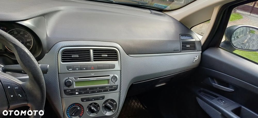 Fiat Grande Punto Actual 1.4 8V Estiva Blue&Me - 28
