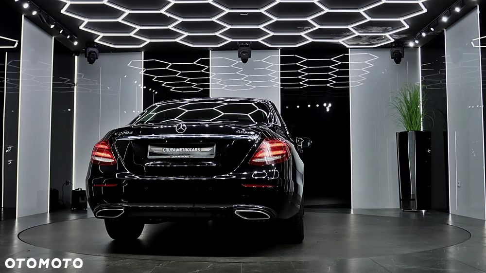 Mercedes-Benz Klasa E 220 d 4-Matic 9G-TRONIC - 7