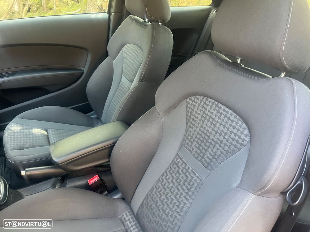 Audi A1 1.6 TDI Ambition - 6