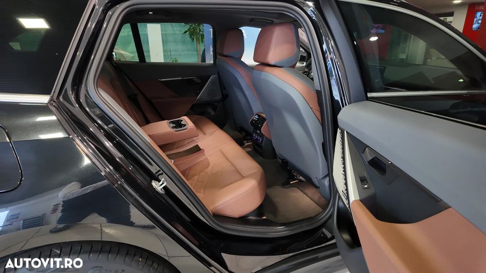 BMW Seria 5 520d xDrive AT MHEV - 38