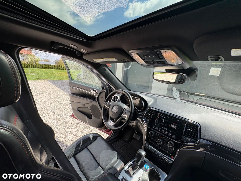 Jeep Grand Cherokee - 34