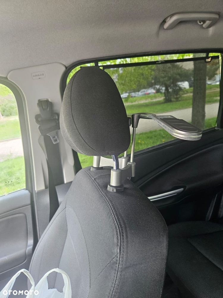 Ford S-Max - 9