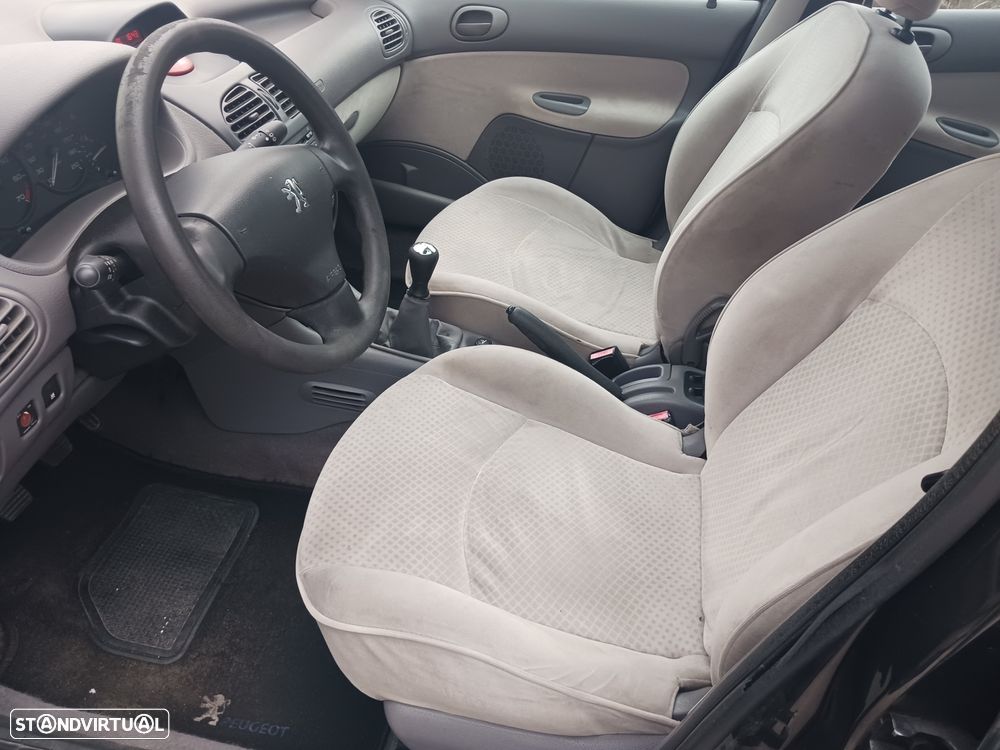 Peugeot 206 1.1 Black & Silver - 26