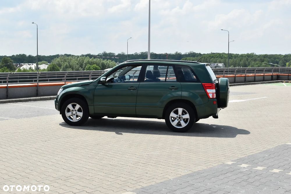 Suzuki Grand Vitara 2.0 De luxe - 6