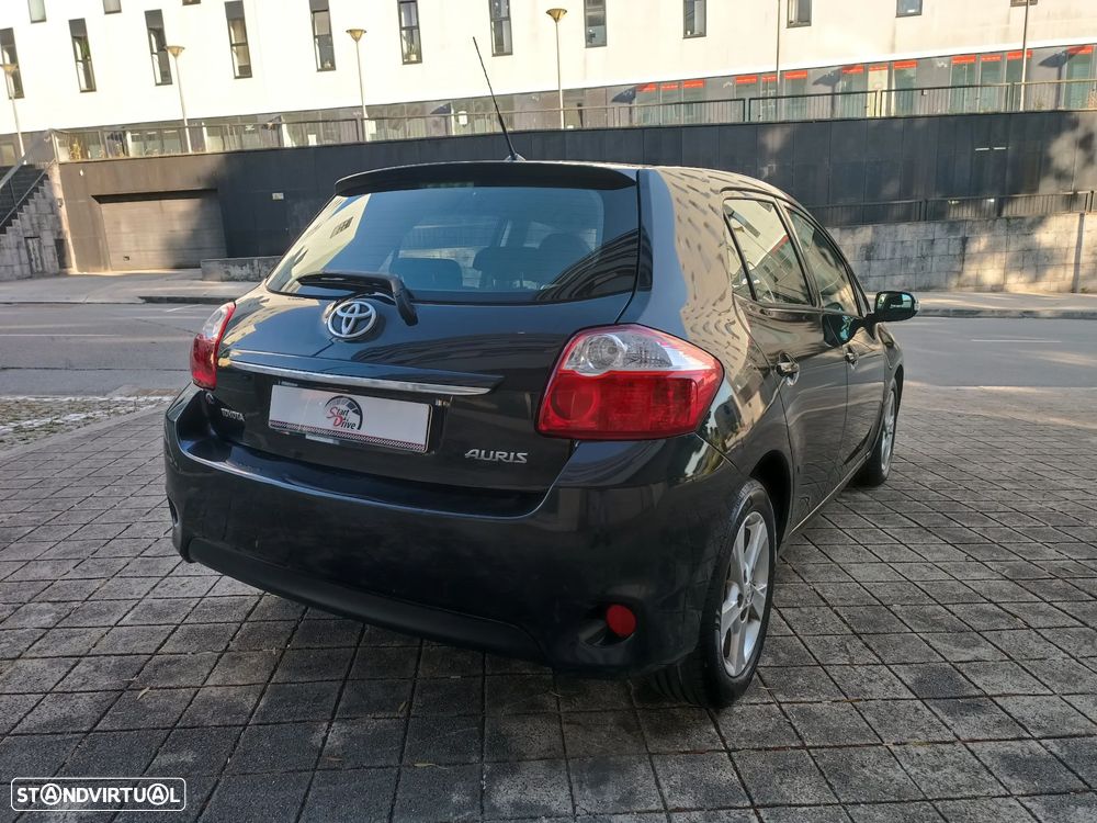 Toyota Auris 1.4 D-4D Comfort+Pack Style - 6