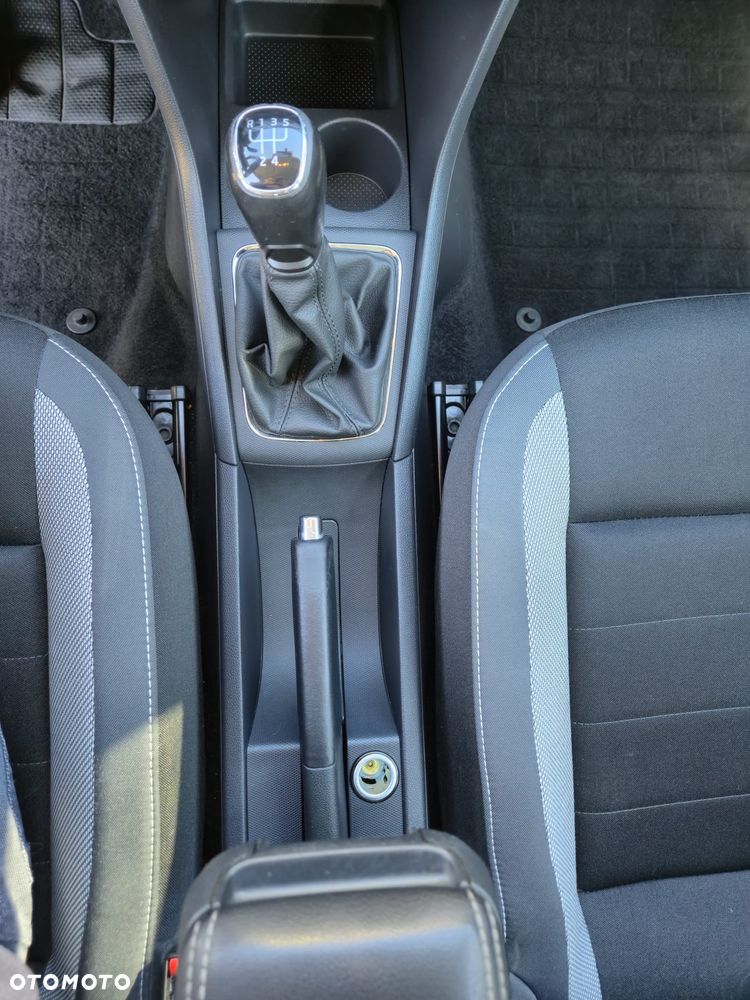 Skoda RAPID Spb 1.0 TSI Ambition - 17