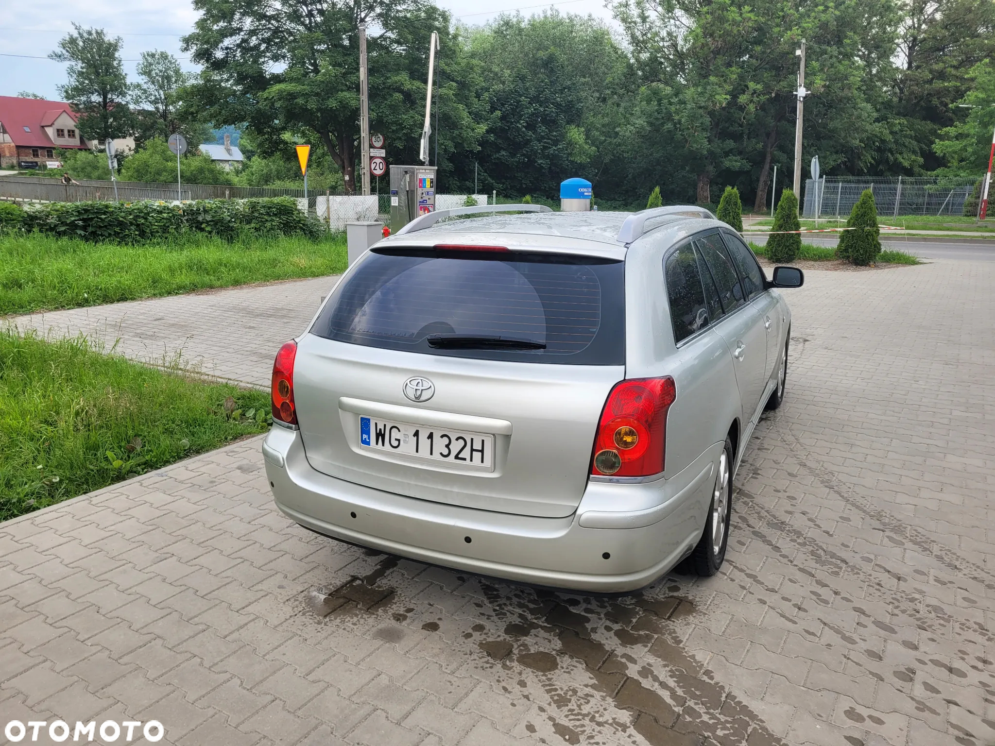 Toyota Avensis - 11