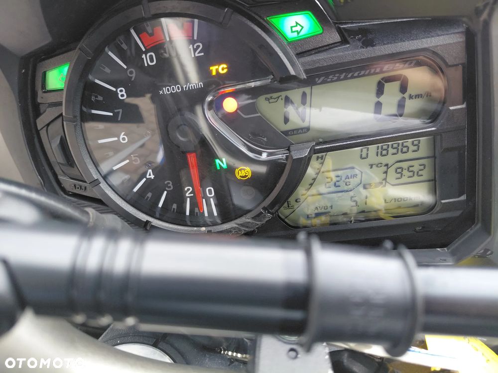 Suzuki V-STROM - 29