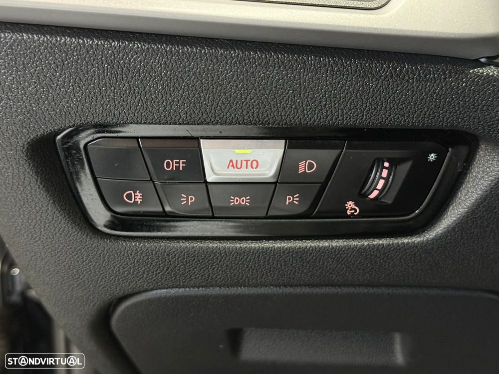 BMW 330 e Touring Corporate Edition Auto - 21