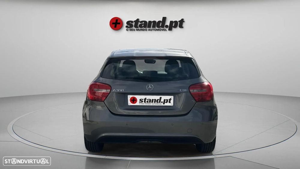 Mercedes-Benz A 180 d 7G-DCT Urban - 6